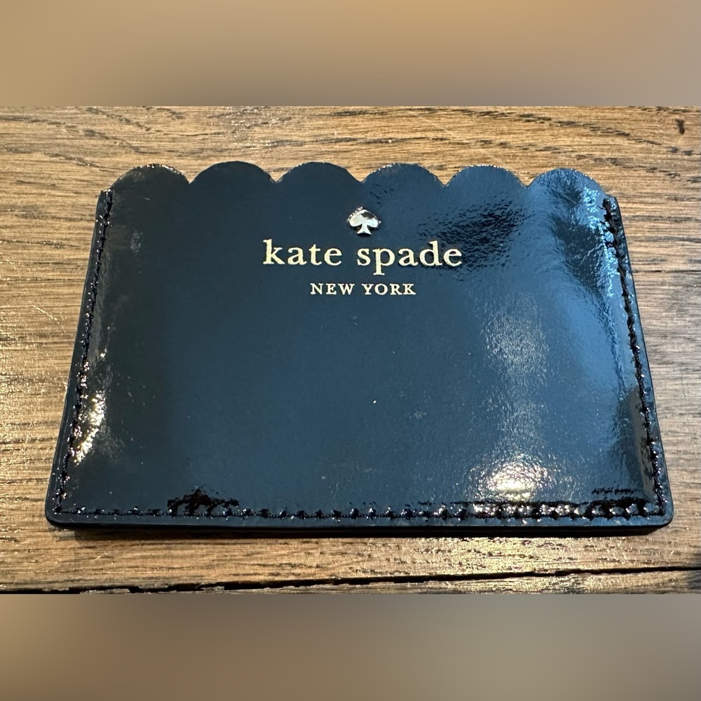 NWOT Kate Spade New York Lily Avenue Patent Card Case